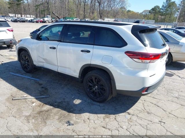 2019 TOYOTA HIGHLANDER SE 3