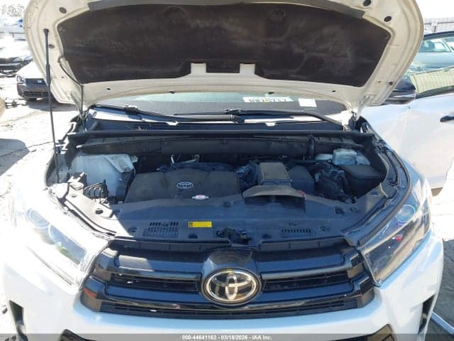 2019 TOYOTA HIGHLANDER SE 10