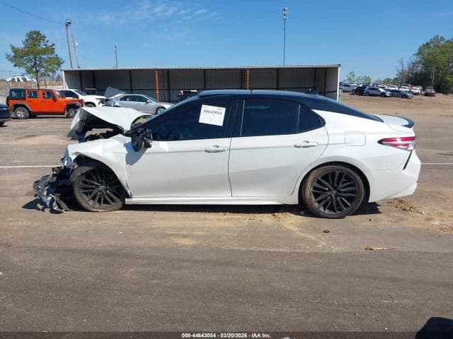 2018 TOYOTA CAMRY XSE 15