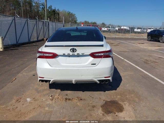 2018 TOYOTA CAMRY XSE 17