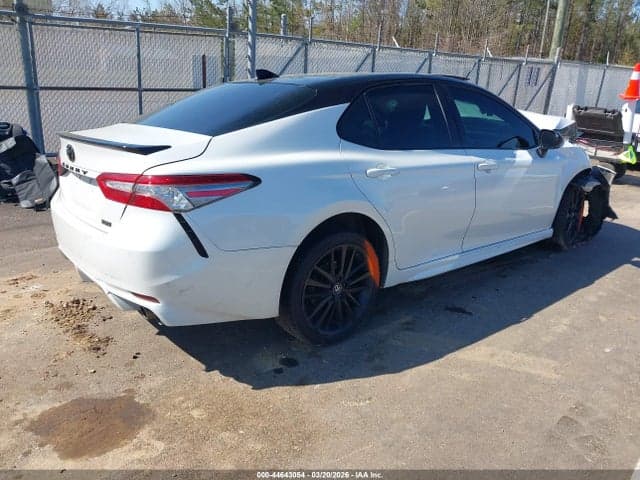 2018 TOYOTA CAMRY XSE 4