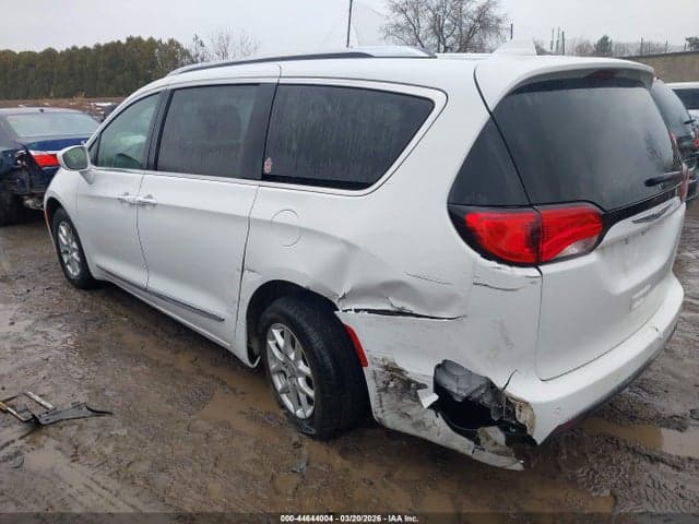 2020 CHRYSLER PACIFICA TOURING L 3