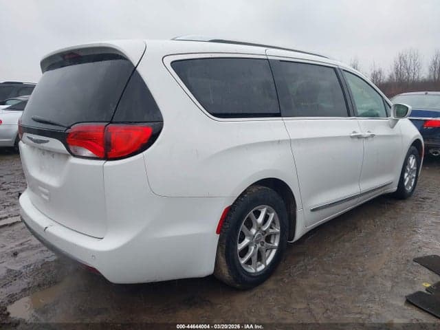 2020 CHRYSLER PACIFICA TOURING L 4