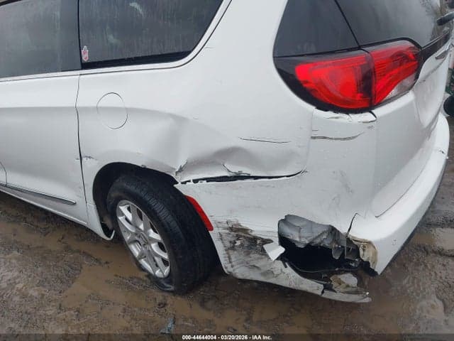 2020 CHRYSLER PACIFICA TOURING L 6