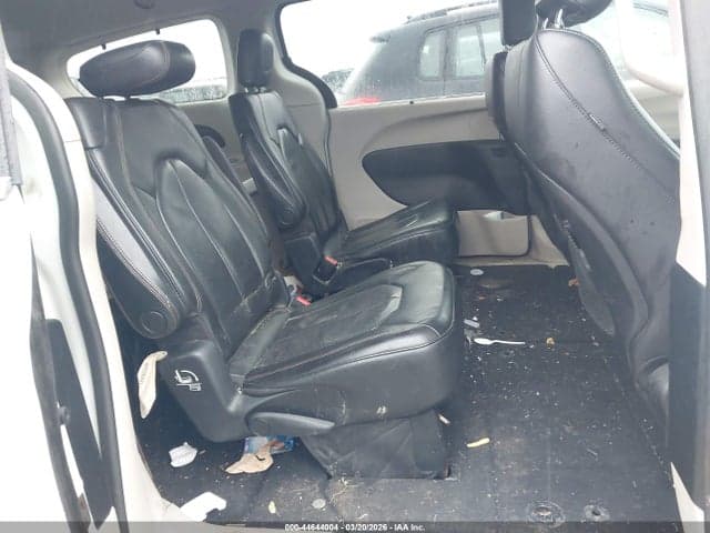 2020 CHRYSLER PACIFICA TOURING L 8