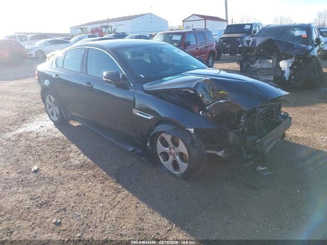 2017 JAGUAR XE 1