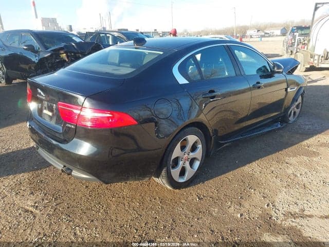 2017 JAGUAR XE 4