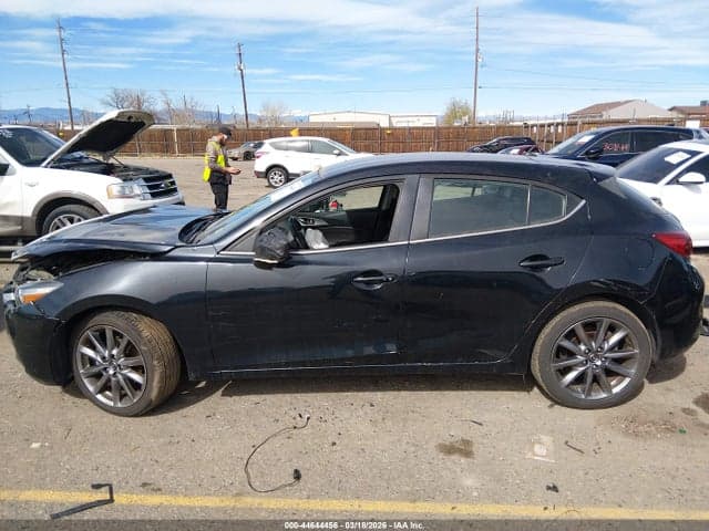 2018 MAZDA MAZDA3 TOURING 15
