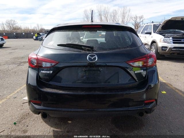 2018 MAZDA MAZDA3 TOURING 17