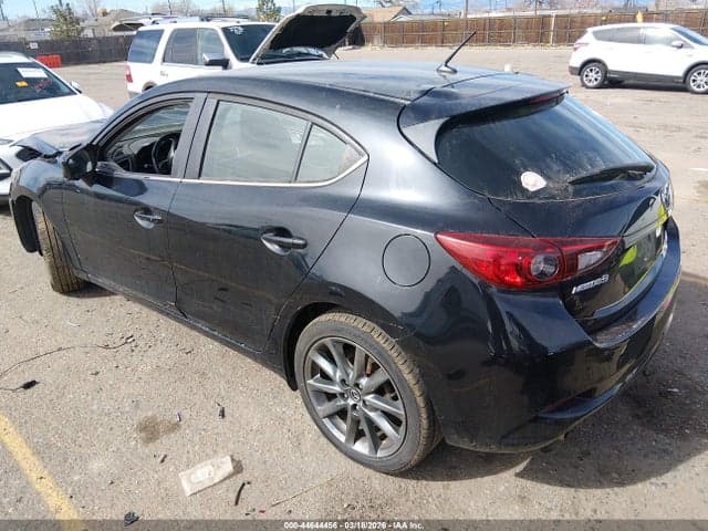 2018 MAZDA MAZDA3 TOURING 3