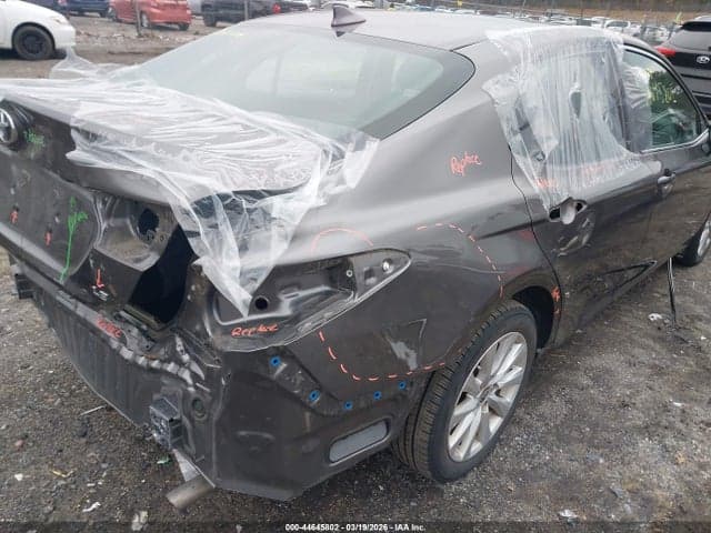 2020 TOYOTA CAMRY LE 4