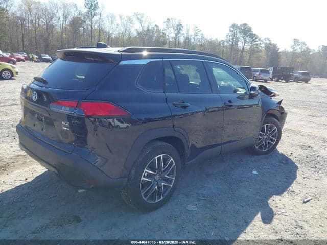 2026 TOYOTA COROLLA CROSS XLE 4