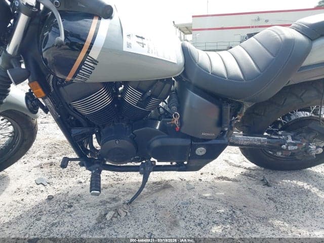 2024 HONDA VT750 C2B 9