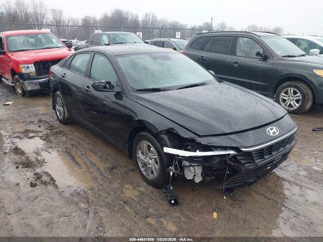 2025 HYUNDAI ELANTRA SE 1