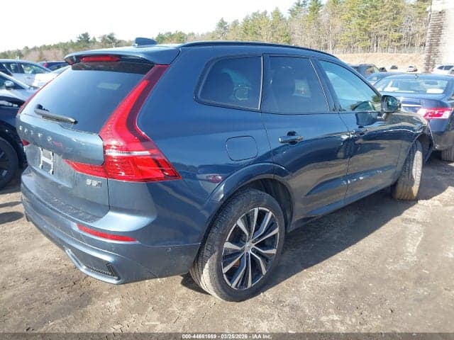 2024 VOLVO XC60 B5 PLUS DARK THEME 4