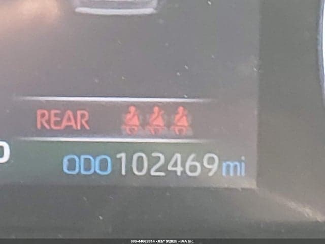 2020 TOYOTA RAV4 XLE 16