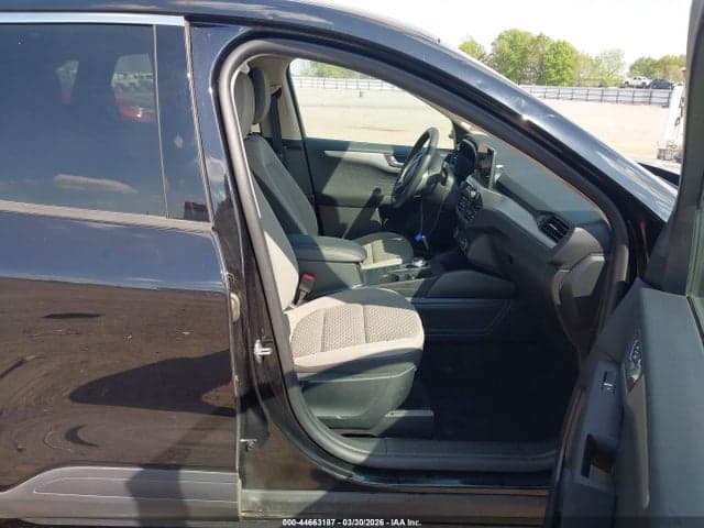 2020 FORD ESCAPE SE 5