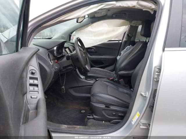 2019 CHEVROLET TRAX LT 5