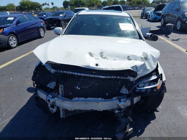 2019 MERCEDES-BENZ C 300 12