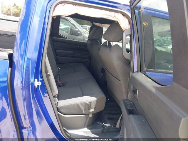 2025 TOYOTA TACOMA SR5 8