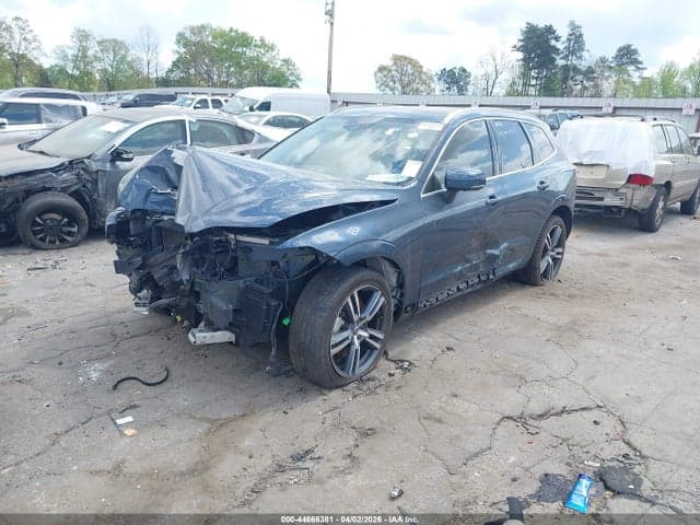 2019 VOLVO XC60 T6 MOMENTUM 2