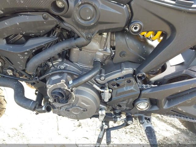 2025 DUCATI MONSTER 9