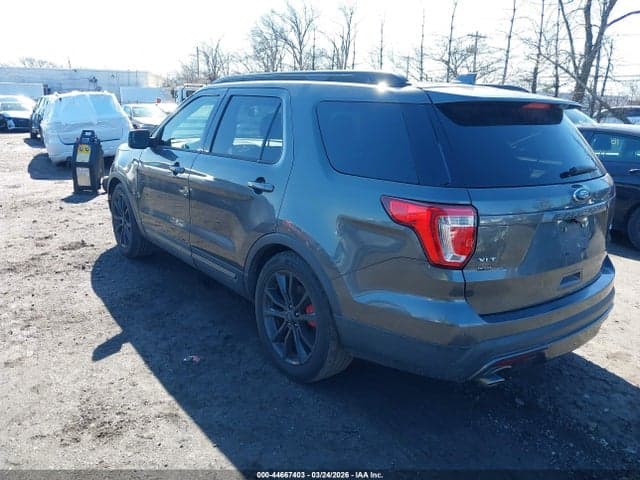 2017 FORD EXPLORER XLT 3