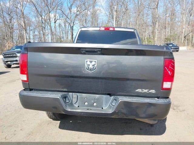2018 RAM 1500 EXPRESS 4X4 6'4 BOX 17