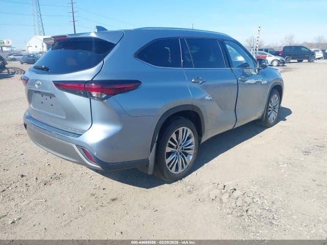 2024 TOYOTA HIGHLANDER PLATINUM 4
