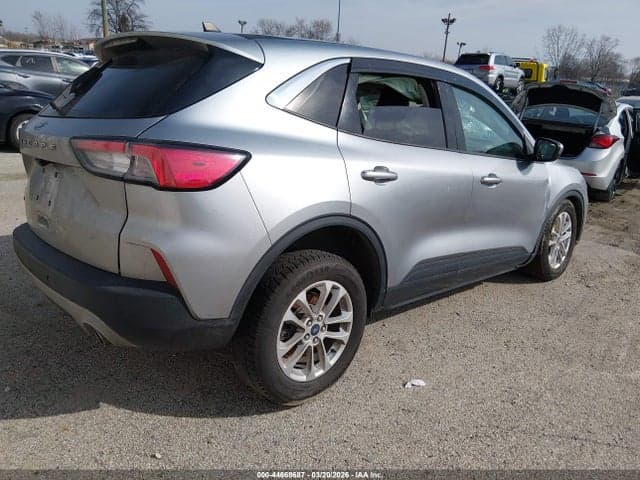2021 FORD ESCAPE SE 4