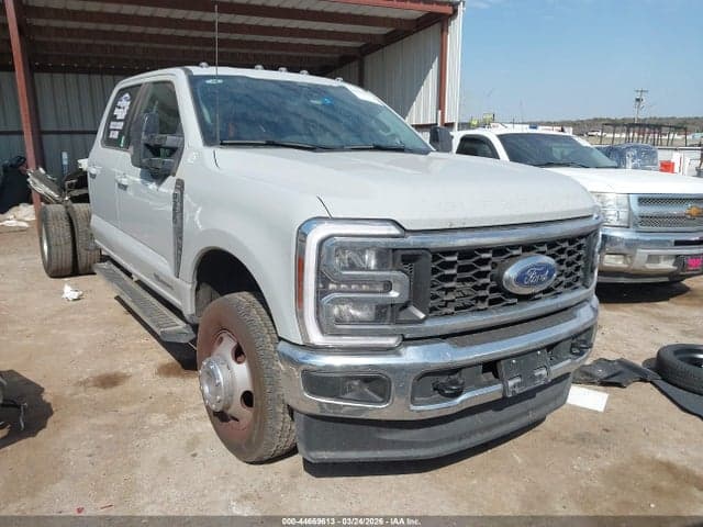 2026 FORD F-350 LARIAT 1