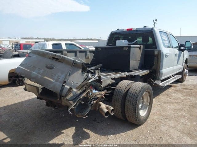 2026 FORD F-350 LARIAT 4
