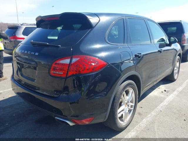 2014 PORSCHE CAYENNE 4