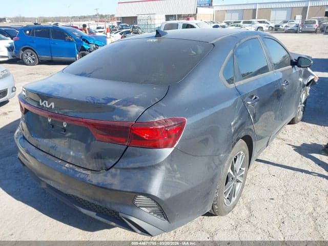 2023 KIA FORTE LXS 4