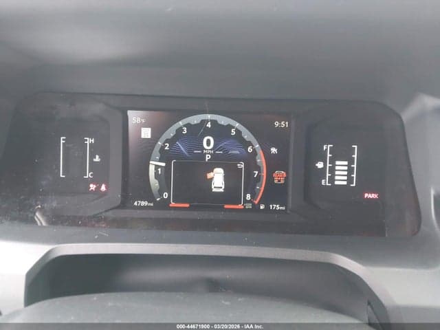 2025 TOYOTA 4RUNNER SR5 7