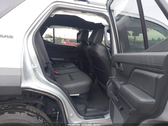 2025 TOYOTA 4RUNNER SR5 8