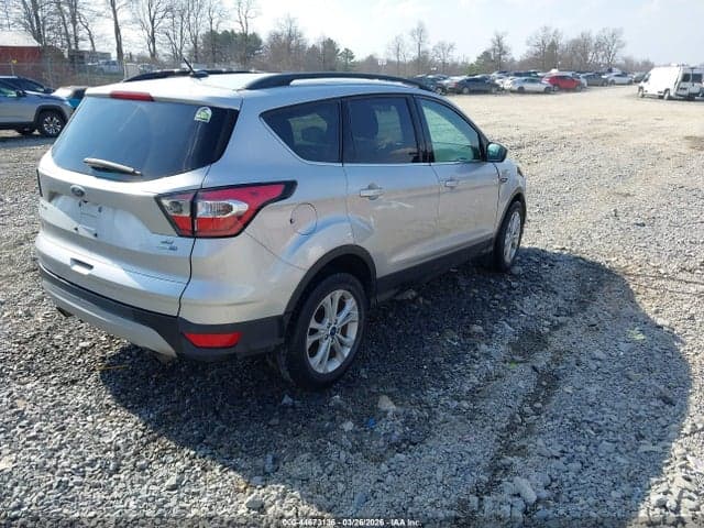 2017 FORD ESCAPE SE 4