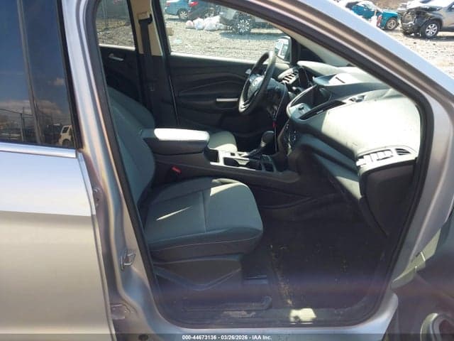 2017 FORD ESCAPE SE 5