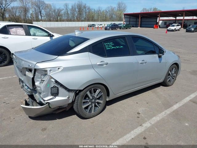 2021 NISSAN VERSA SV XTRONIC CVT 4