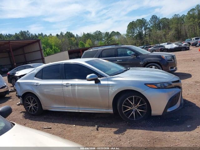 2021 TOYOTA CAMRY SE 14