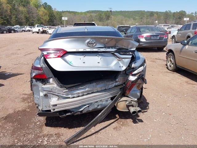 2021 TOYOTA CAMRY SE 17