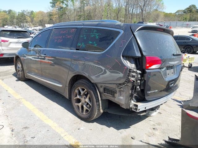 2017 CHRYSLER PACIFICA LIMITED 3