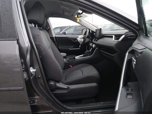 2021 TOYOTA RAV4 XLE 5
