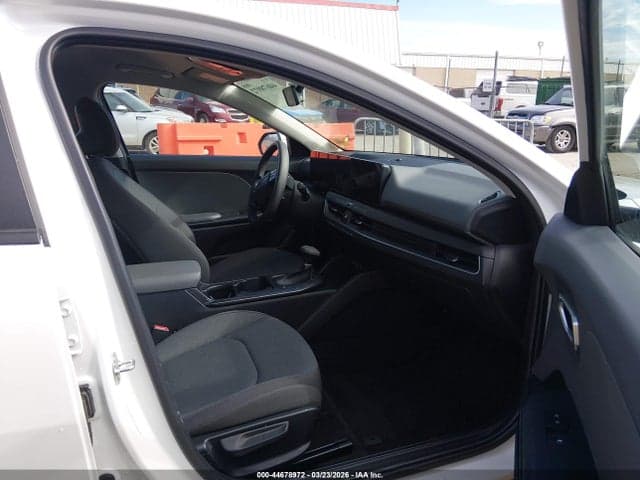 2025 KIA K4 LXS 5