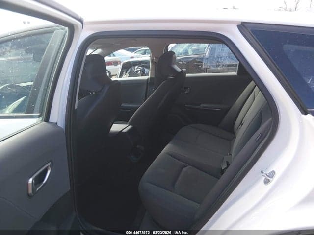 2025 KIA K4 LXS 8