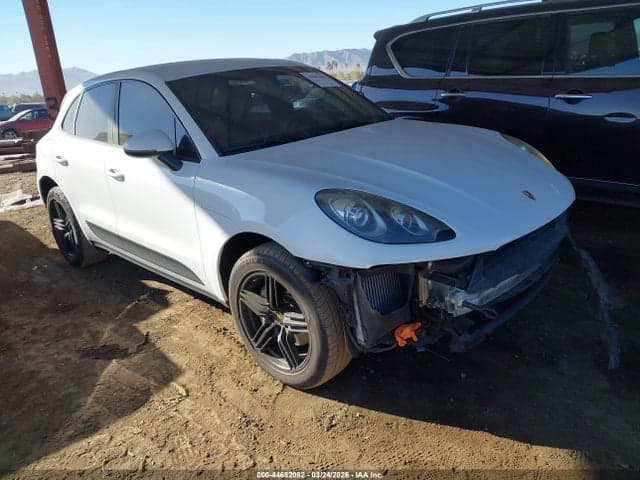 2015 PORSCHE MACAN S 1
