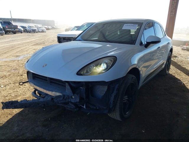 2015 PORSCHE MACAN S 2