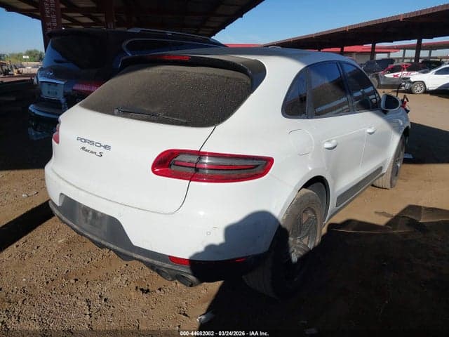 2015 PORSCHE MACAN S 4