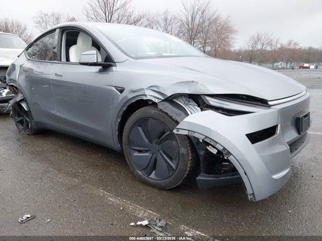 2026 TESLA MODEL Y 1