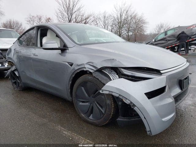 2026 TESLA MODEL Y 6